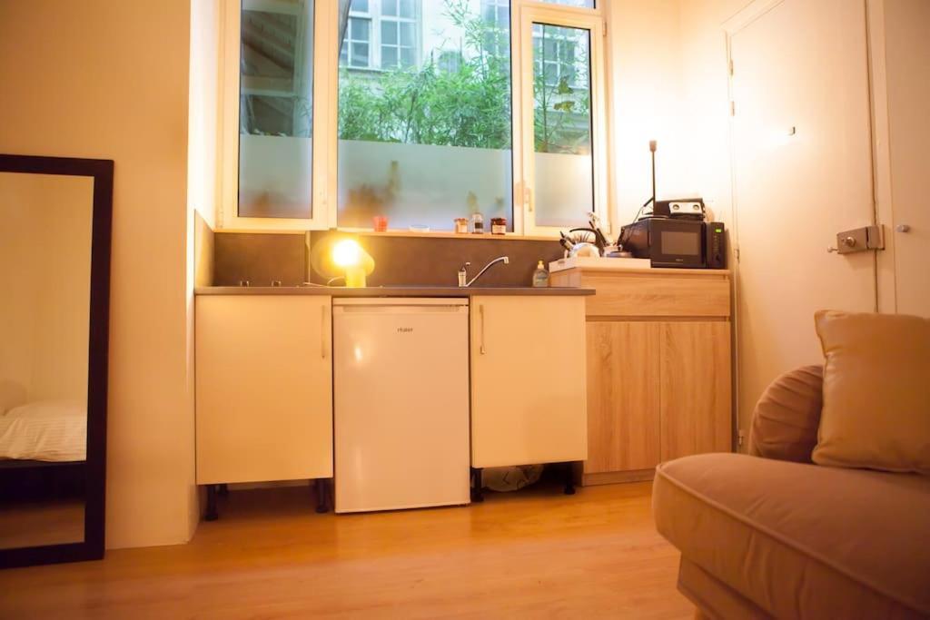 Charming Studio In A Courtyard In Paris Exteriör bild